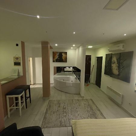 Dream 1 Apartamento Belgrado Exterior foto