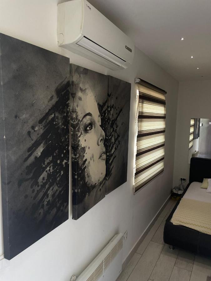 Dream 1 Apartamento Belgrado Exterior foto